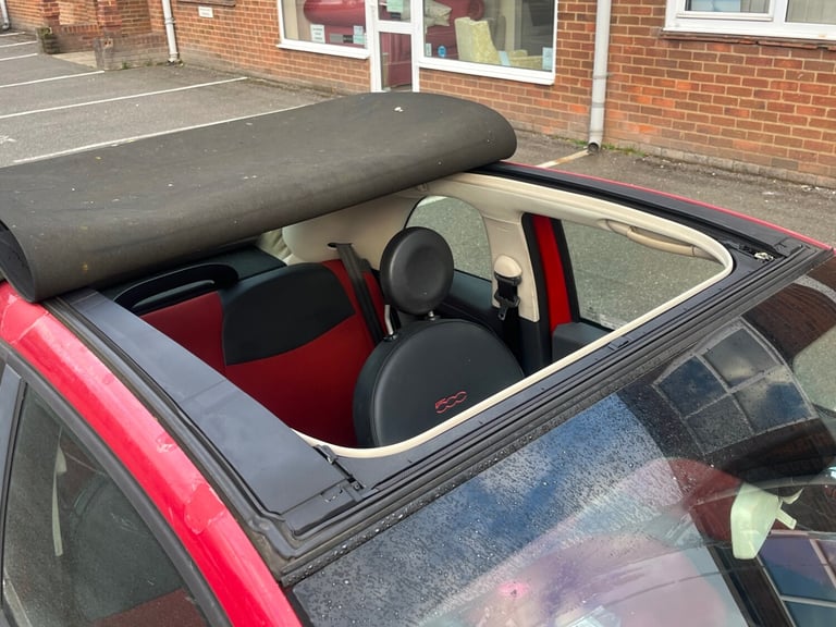 2010 Fiat 500 1.2 Pop 2dr CONVERTIBLE Petrol Manual - Image 2
