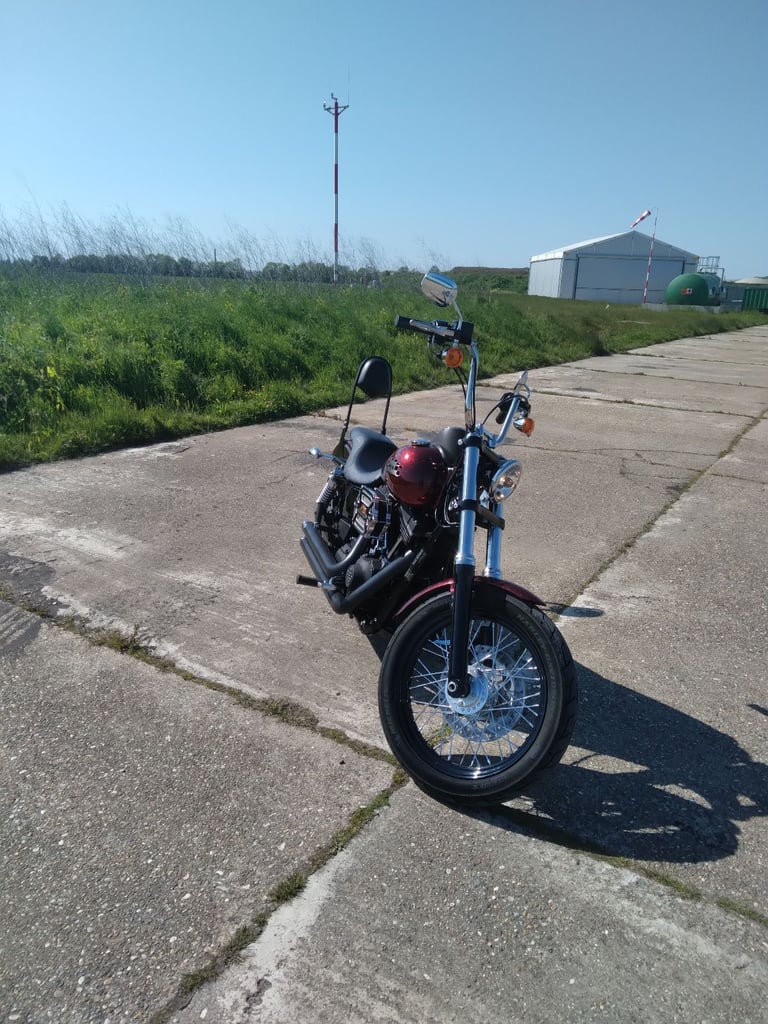 Harley Davidson dyna Street Bob