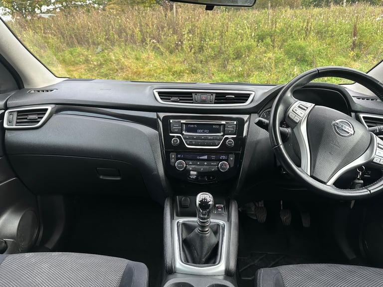 Nissan, QASHQAI, Hatchback, 2015, Manual, 1197 (cc), 5 doors