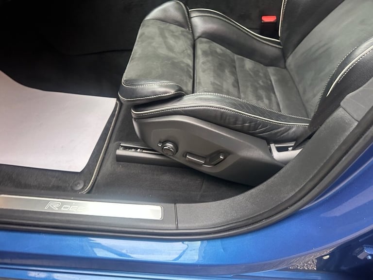 2018 Volvo XC90 2.0h T8 Twin Engine 10.4kWh R-Design SUV 5dr Petrol Plug-in Hybrid Auto 4WD ESTAT...