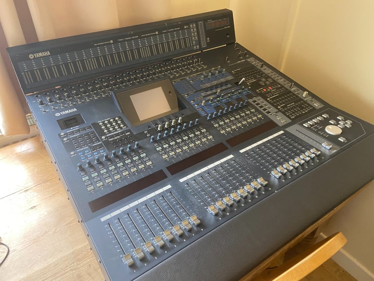 Yamaha DM 2000 Digital Mixing Desk For PA, Studio Etc: