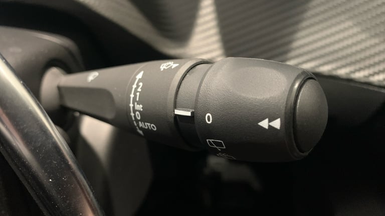 2024 Peugeot 208 1.2 HYBRID Allure Hatchback 5dr Petrol Hybrid e-DSC6 Euro 6 (s/s) (100 ps) Hatch...