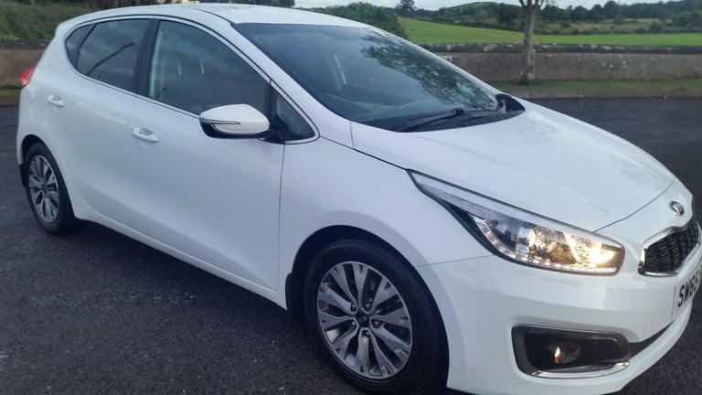 image for *!*BEAUTIFUL*!* NOV 2015 Kia Ceed 3 ISG 1.6 DIESEL **FULL YEARS MOT** 9 SERVICE STAMPS £20 ROAD TAX