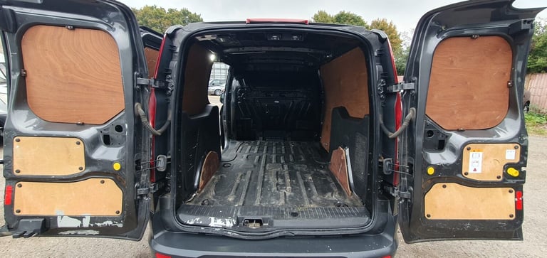68 FORD TRANSIT CONNECT 1.5 TDCI 120 LIMITED 240 L2 A/C MOT 06/26 NO VAT PX SWAP