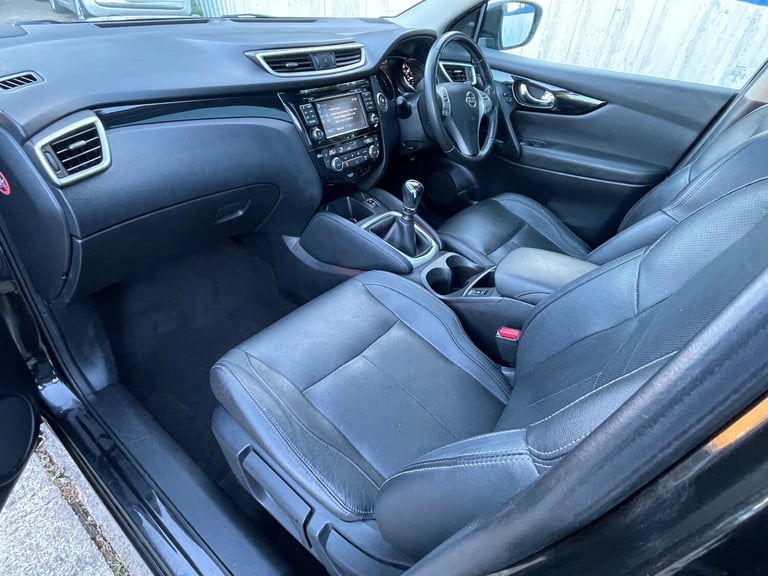 2015 Nissan Qashqai 1.6 DIG-T Tekna SUV 5dr Petrol Manual 2WD Euro 6 (s/s) (163