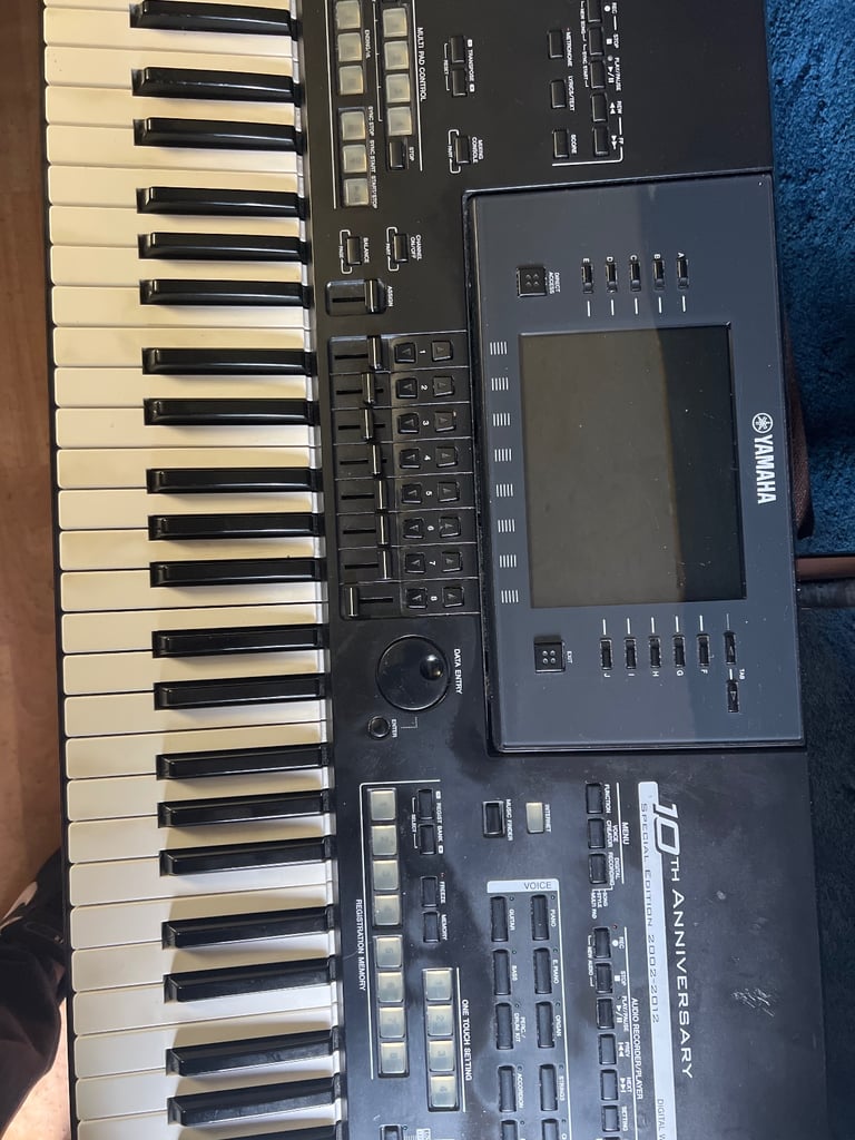Yamaha Tyros 4 Limited Edition Black 