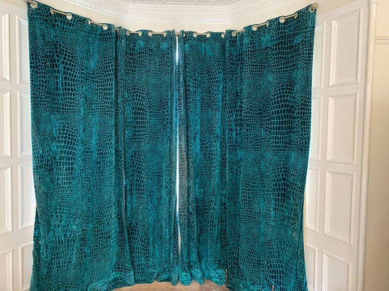 bay window curtains and pole  - jade velvet/leopard pattern 3.2m drop