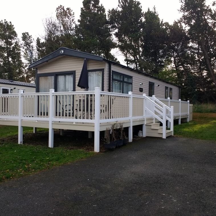 Stunning Static Lodge in tranquil setting