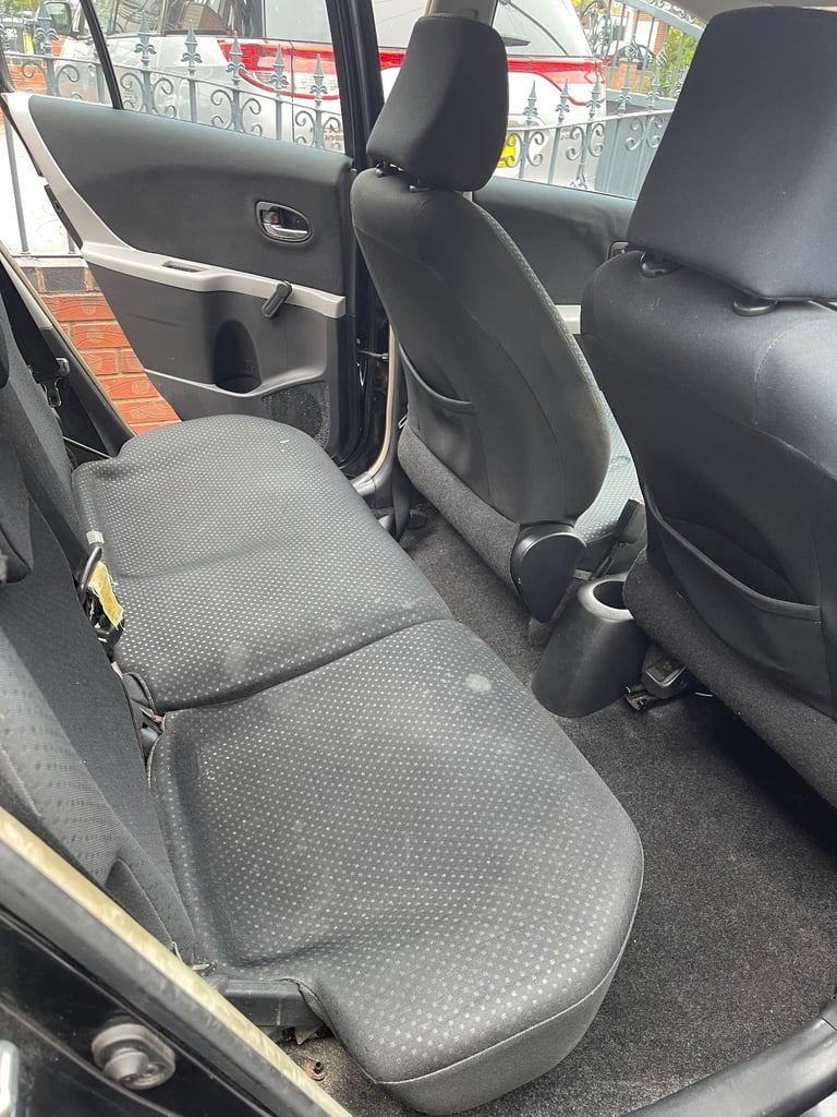 Toyota, YARIS, Hatchback, 2011, Manual, 1329 (cc), 5 doors