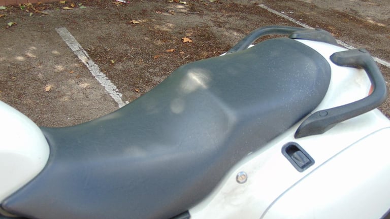 Honda NT650V Deauville 2005 low miles shaft drive Budget Tourer new MOT p/ex ok 