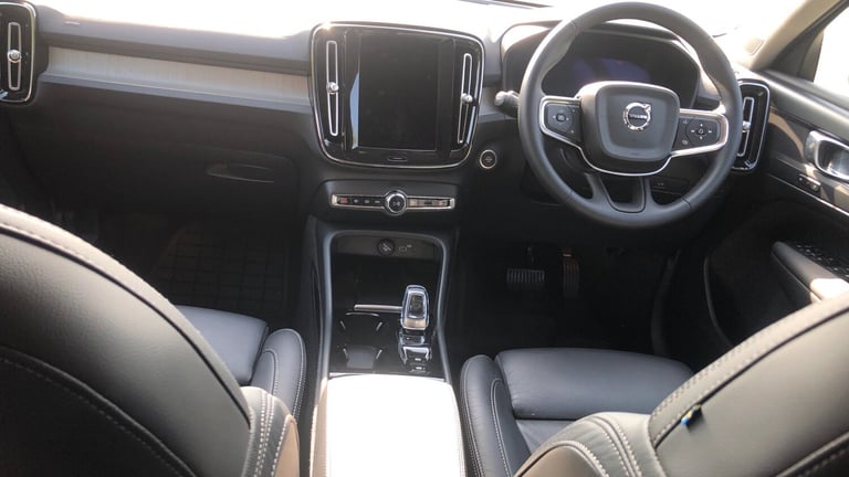 2023 Volvo XC40 2.0 B3P Plus Dark 5dr Auto Petrol Estate Estate Petrol Automatic