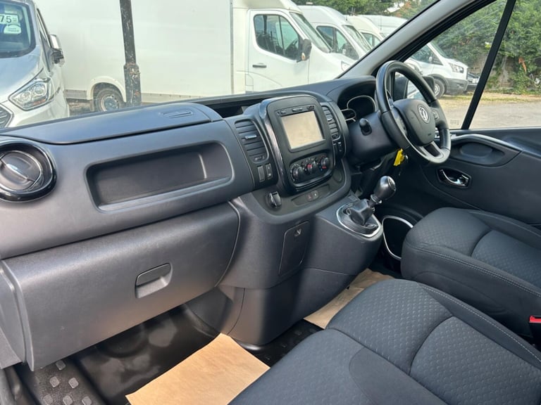 VAUXHALL VIVARO 1.6 CDTi 2900 Crew Cab +Â