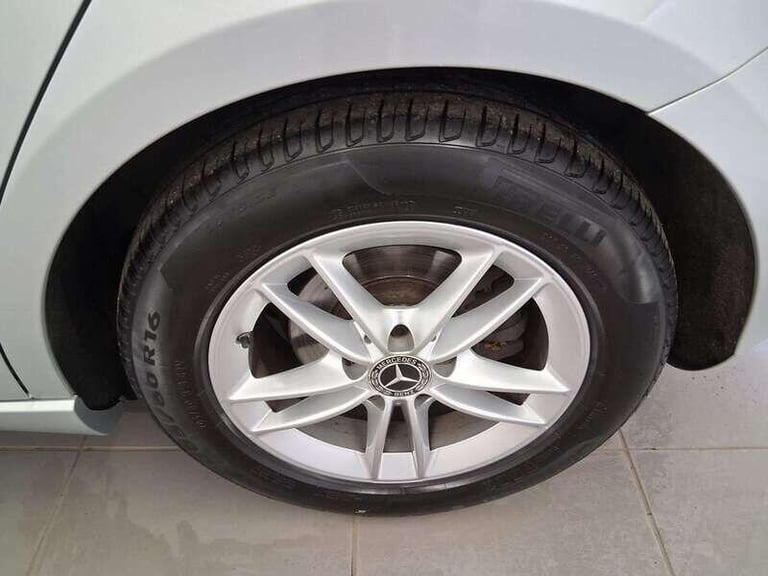 2019 Mercedes-Benz A-Class 1.3 A180 SE (Executive) 5dr HATCHBACK Petrol Manual