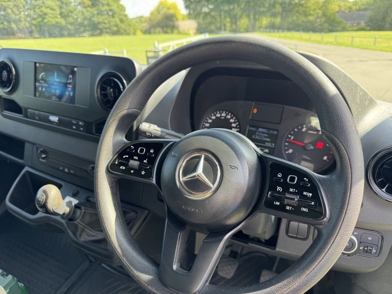 2021 Mercedes-Benz Sprinter 2.0 315Cdi Lwb 3.5t. 4.2m. Luton Tail Lift (NEW BODY) Eu 6 150Bhp Lut...
