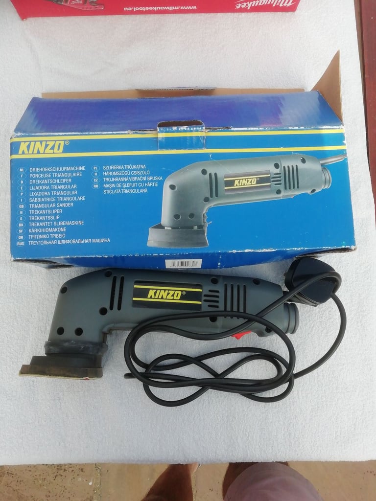 Triangle sander