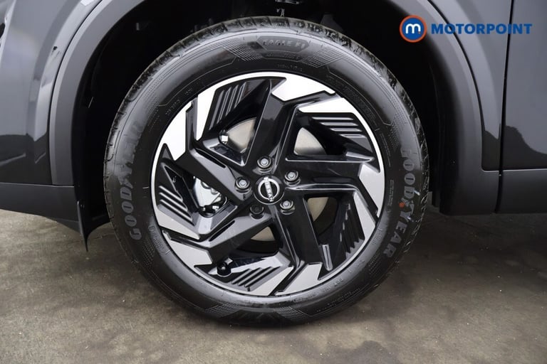 2025 Nissan Qashqai 1.3 DiG-T MH 158 N-Connecta [Glass Rf] 5dr Xtronic SUV Petrol Automatic
