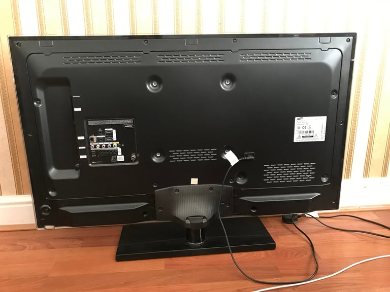 Samsung TV 36”