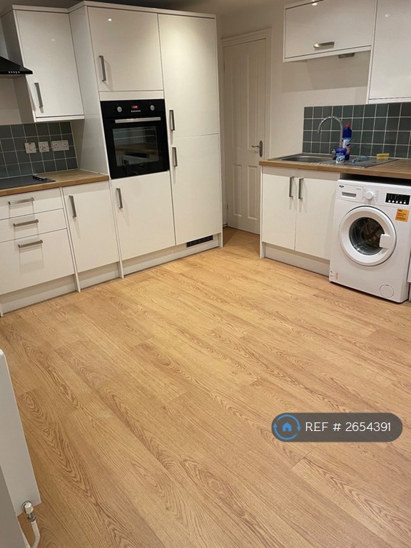 image for 2 bedroom house in New Hey Road, Huddersfield, HD3 (2 bed) (#2654391)