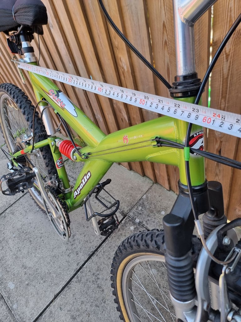 APOLLO GURU BIKE, GREAT CONDITION LOOKS AS NEW FULL SUSPENSION 26" WHEELS