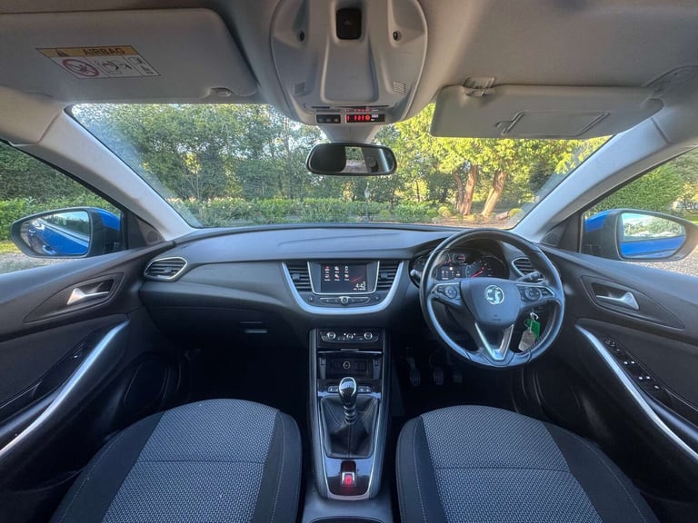 2018 Vauxhall Grandland X 1.2 Turbo SE 5dr HATCHBACK PETROL Manual