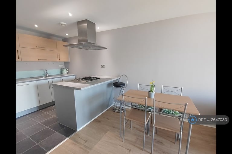 1 bedroom flat in Devons Road, London, E3 (1 bed) (#2647030)