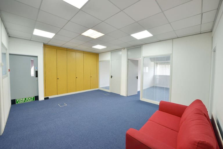 Serviced Offices Studio Storage Space Watford 24/7 Access - Parking & Bills Included OCTOBER FREE