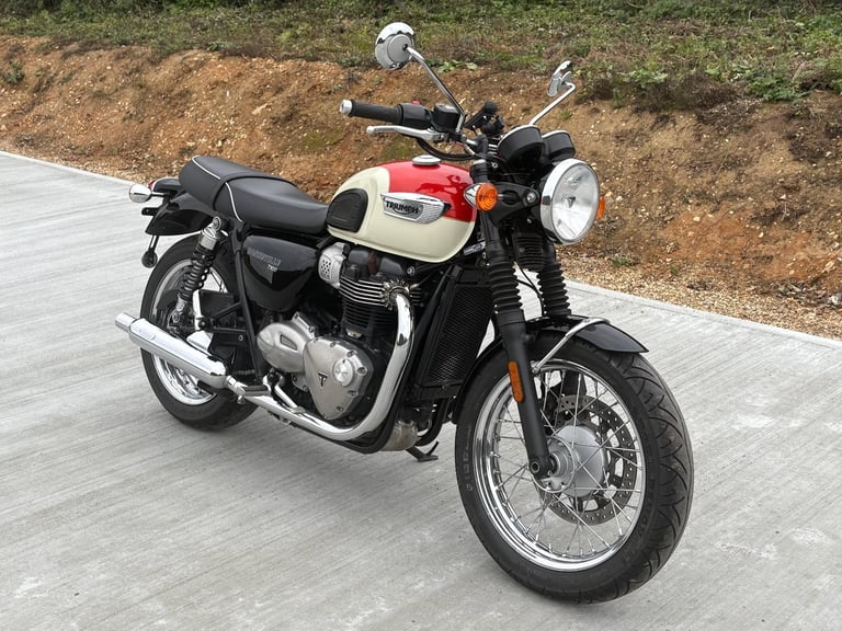 Triumph T100 Bonneville 900cc Bonne T 100