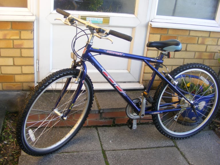 GT OUTPOST 26" WHEEL BIKE 16" FRAME IN GREAT WORKING CONDITION