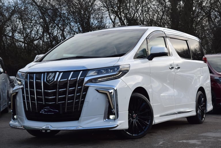 image for 2022 TOYOTA ALPHARD 3.5 V6 EXECUTIVE LOUNGE S PETROL FULLY LOADED MOONROOF FSH