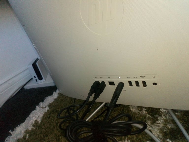 for sale all in one computer with keyboard and mouse £30 