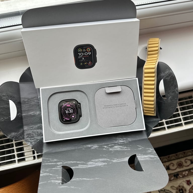 Apple Watch Ultra 2 black titanium 100% 🔋