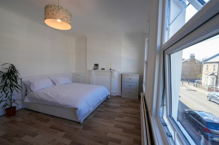 💫Double Rooms Available | Surrey Quays | Well Connected To Central London 📍