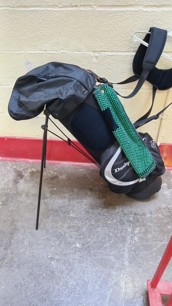 Golf Bag, Stand, With Shoulder Harness in Ex Con 