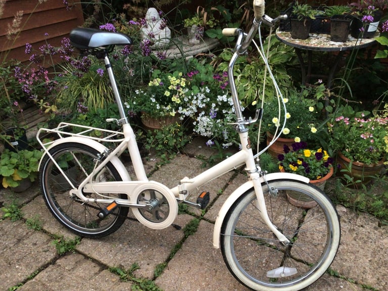image for RALEIGH FOLDING BIKE 