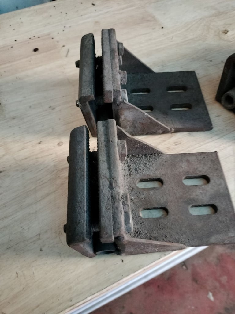 Car body jig sill clamps 