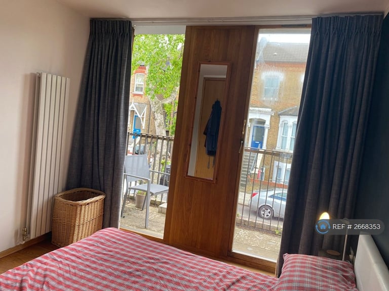 1 bedroom house in Maryland Road, London, N22 (1 bed) (#2668353)