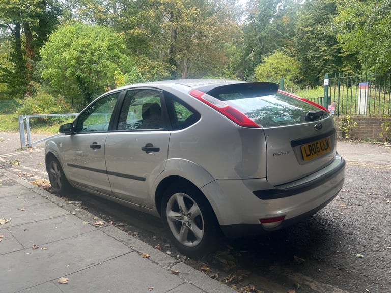 image for 2005 Ford Focus Hatchback 1.6L