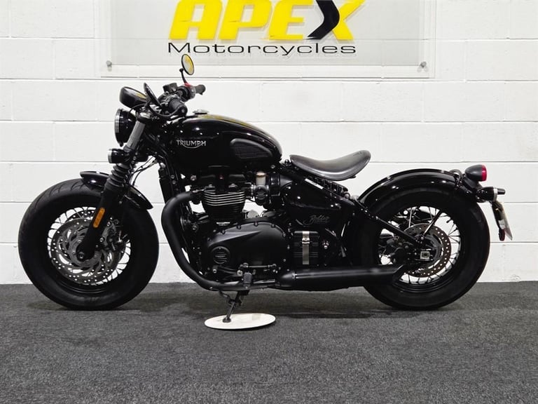 Triumph Bobber BLACK! LOADS OF EXTRAS