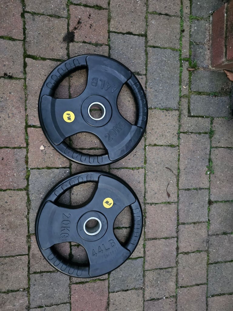 2 x 20kg Olympic rubber coated weight plates 