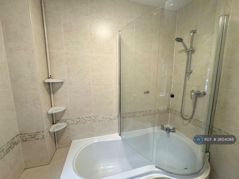 1 bedroom flat in St. Josephs Court, Gabalfa, Cardiff, CF14 (1 bed) (#2654088)