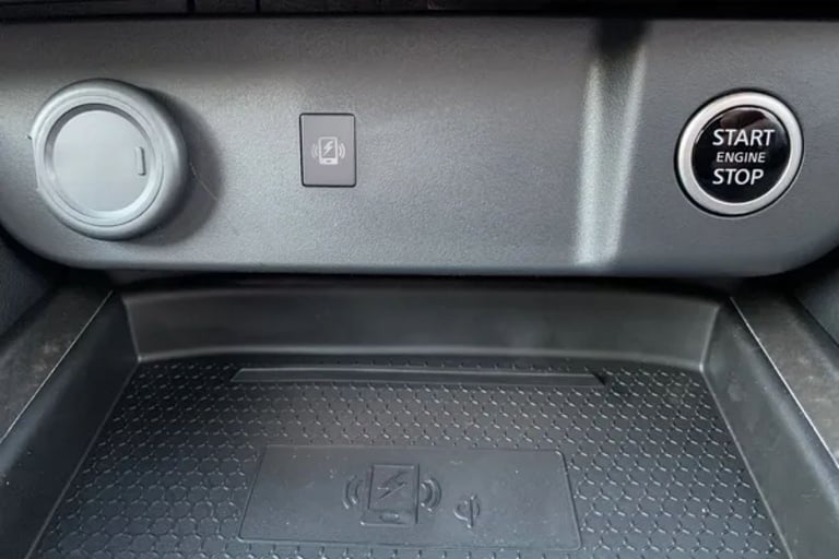 2025 Nissan Qashqai 1.5 E-Power 205 N-Connecta [Glass Roof] 5dr Auto Hatchback Hybrid Automatic