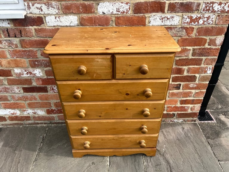Large Solid Pine Chest of Drawers - Good Condition 