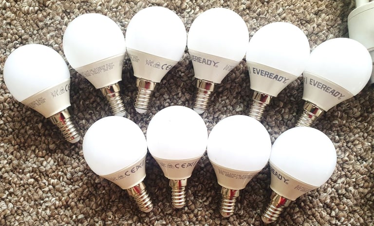 image for Joblot of Qty 10 Everready E14 5.2w small screw bulb
