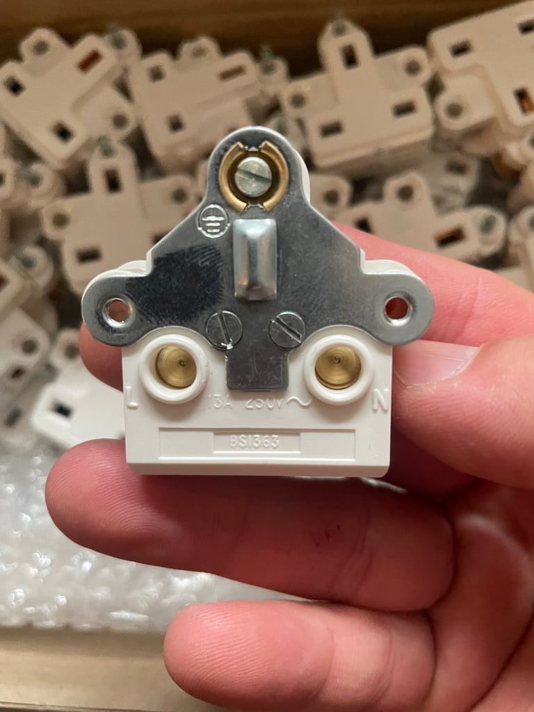 668x Wandsworth 13201/WR2/12 13amp Socket Module (JPTM145778)