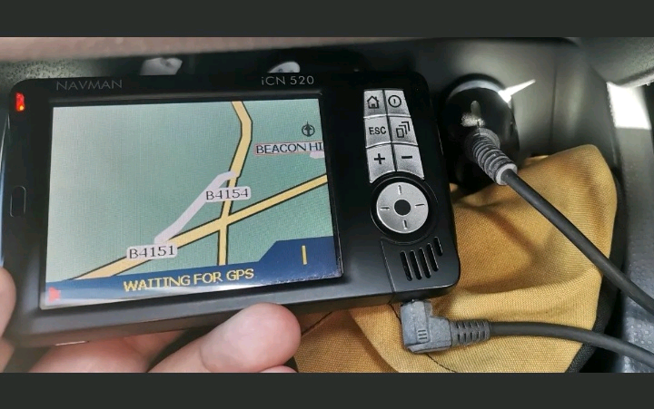 Navman ICN 520 GPS Sat Navigation With Cigarette Charging Adaptor