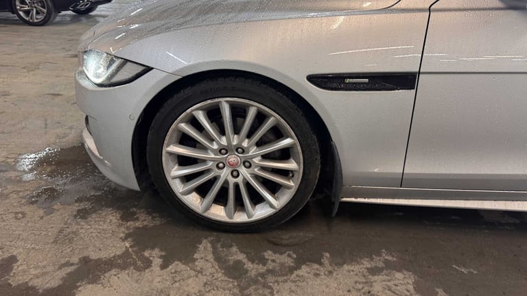 2016 Jaguar XE 2.0d [180] R-Sport 4dr Auto SALOON DIESEL Automatic