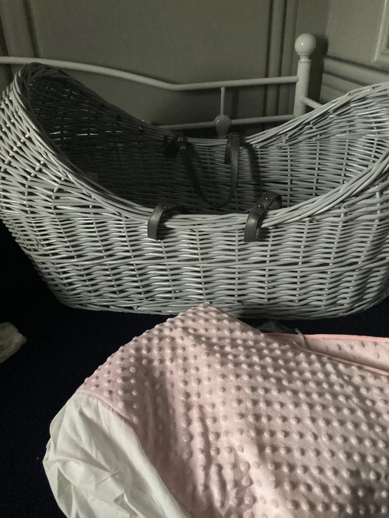 Various baby items 