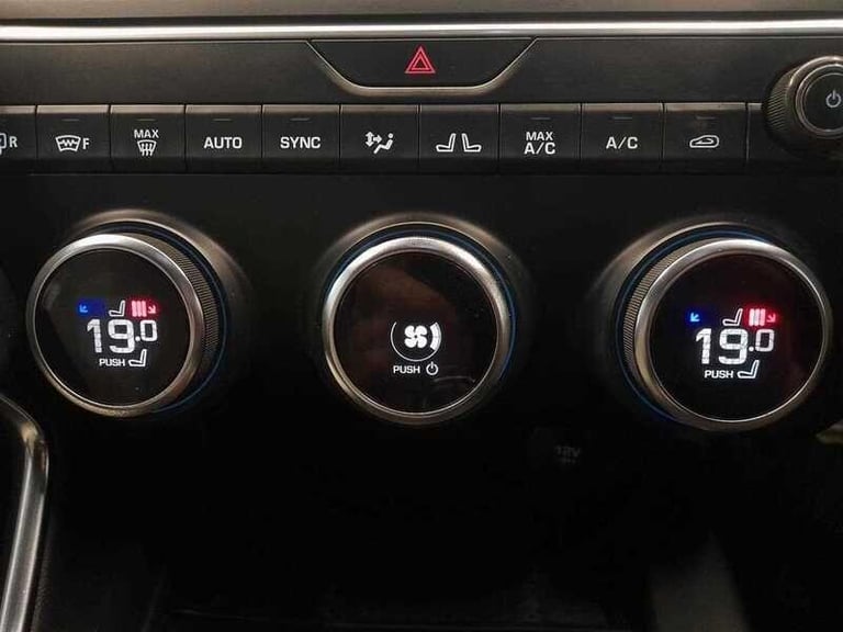 2019 Jaguar E-Pace 2.0 D150 R-Dynamic S SUV 5dr ESTATE Diesel Manual
