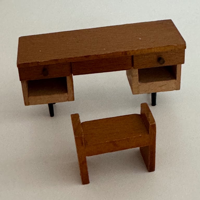 Retro Dolls House furniture