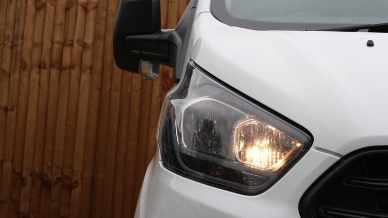 FORD TRANSIT CUSTOM 2.0 280 EcoBlue L1 H2 Euro 6 5dr 2019